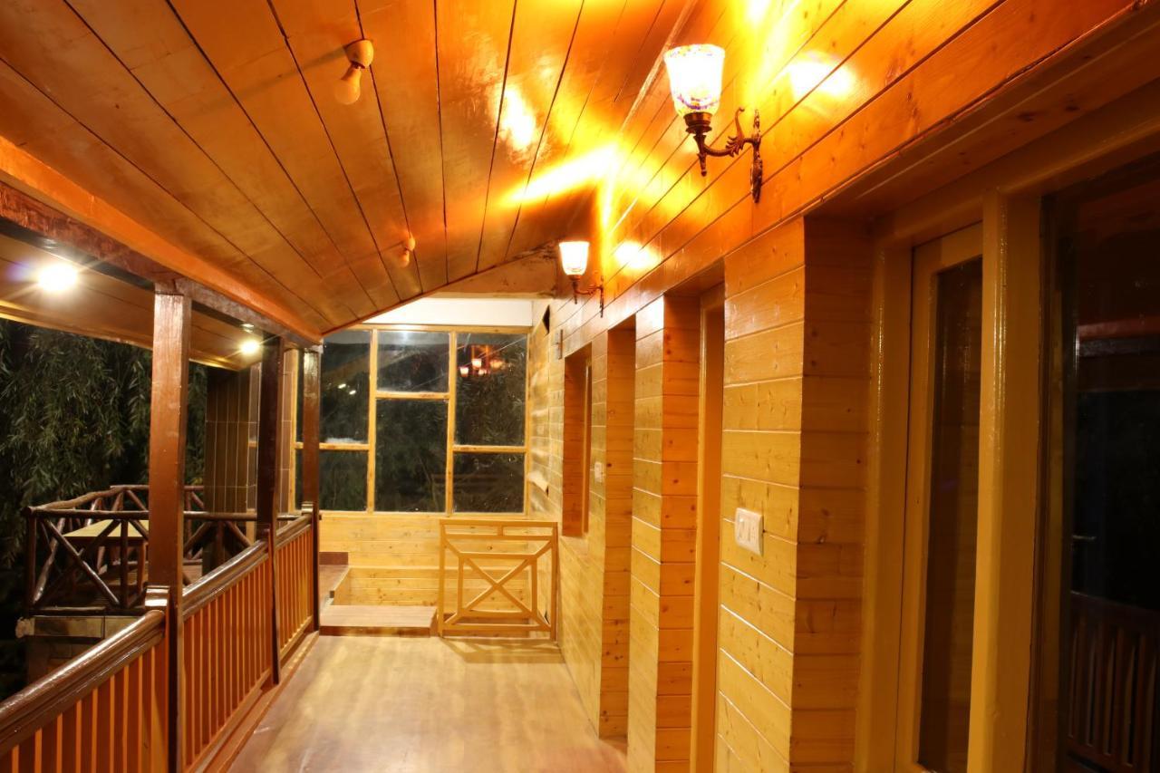 Forest Wood Cottage Manāli Exterior foto